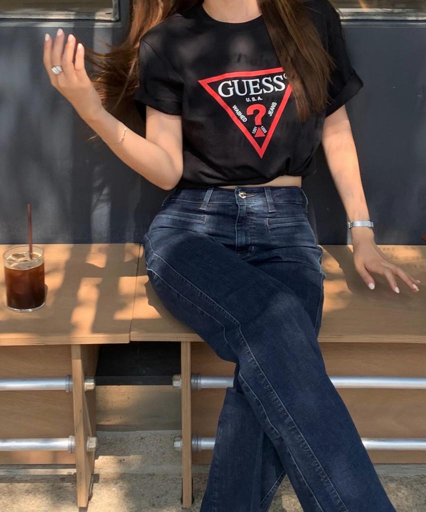 Guess [Основное] Треугольная футболка с коротким рукавом, унисекс, 3 цвета, оригинал Mq2K9405