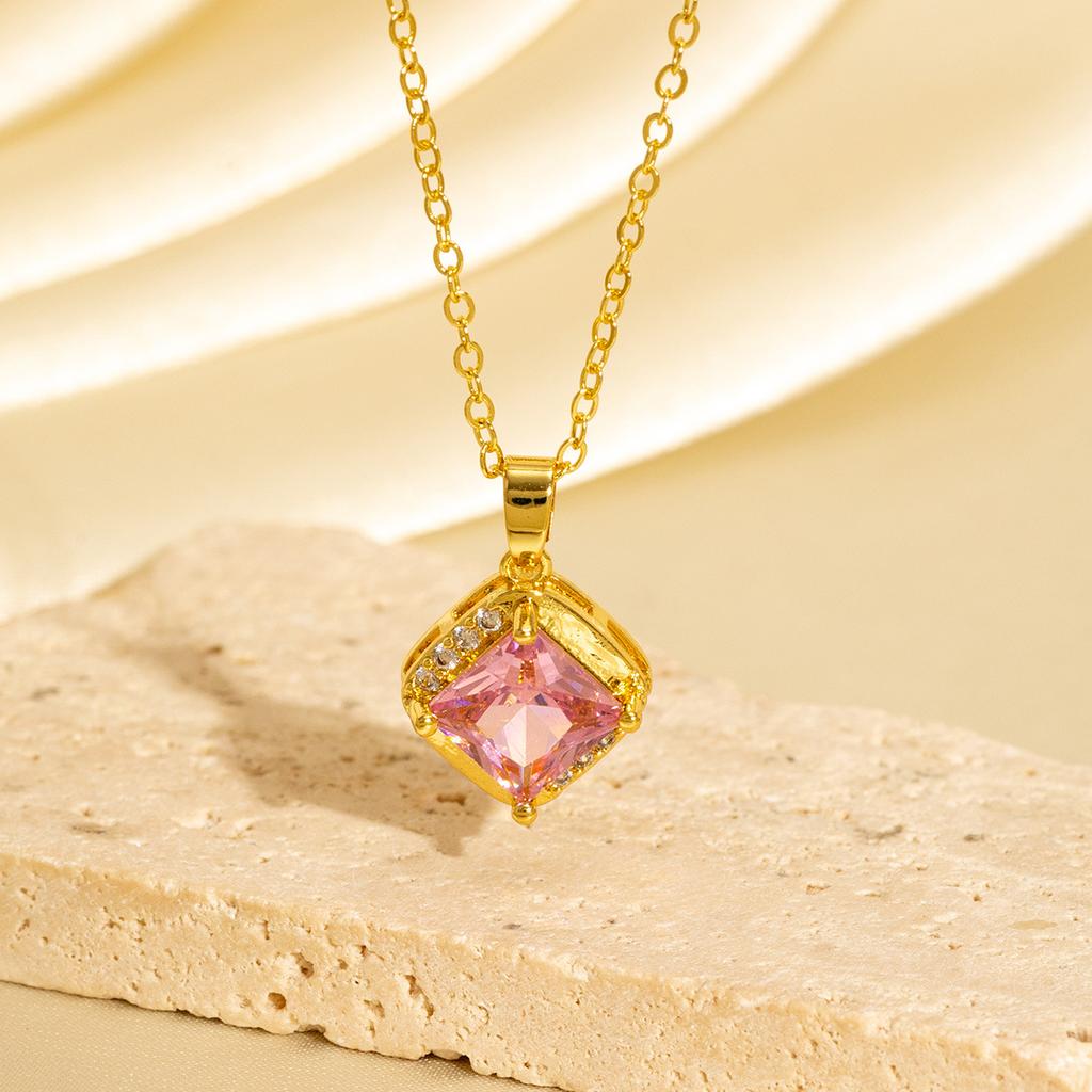 Fashion Square Sugar Zircon Emerald Pendant Necklace Women Minimalist Luxury Long Sweater Chain