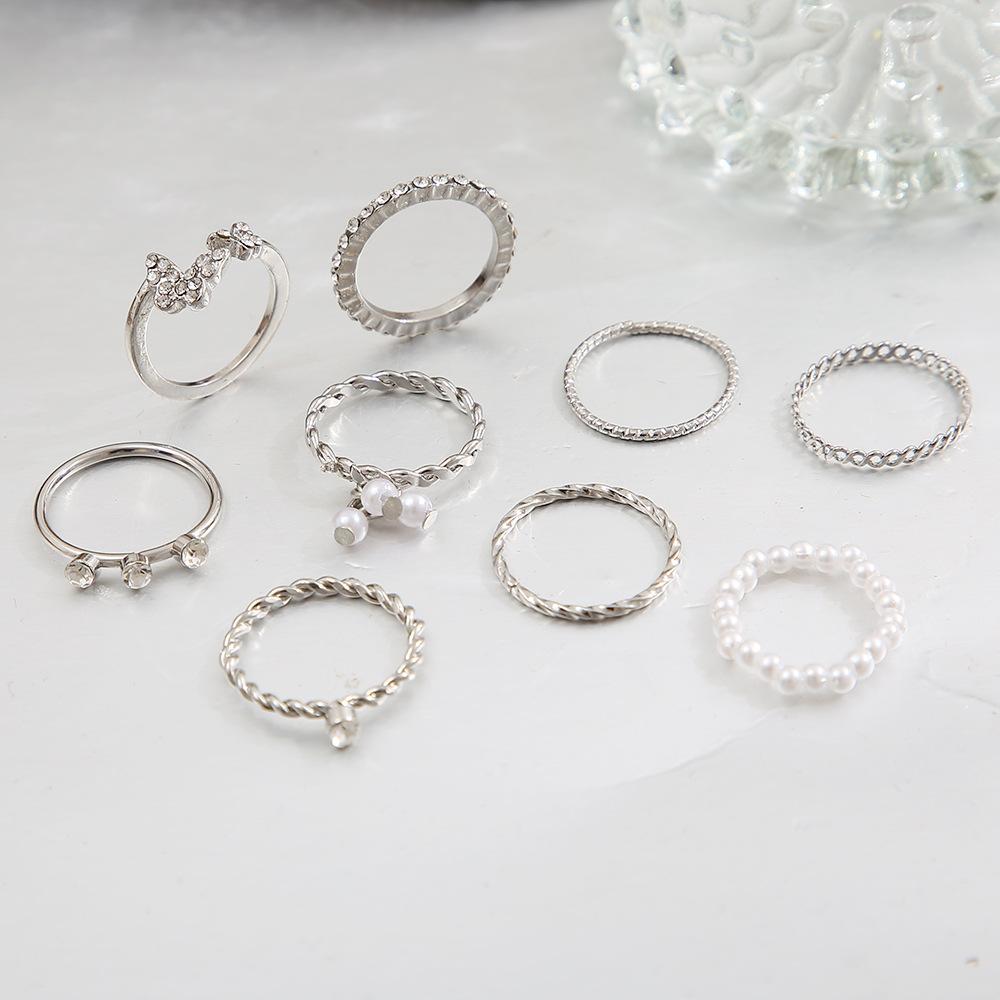 Bohemian Butterfly Pearl Rings Set for Women Shine Pearl Gothic Vintage Plated Retro Rhinestone Simple Finger Jewelry Gift