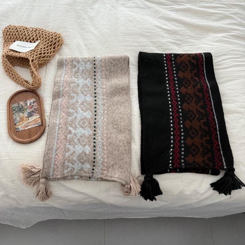 Unisex Ethnic Tassel Scarf: Autumn & Winter Fringe Neck Warmer