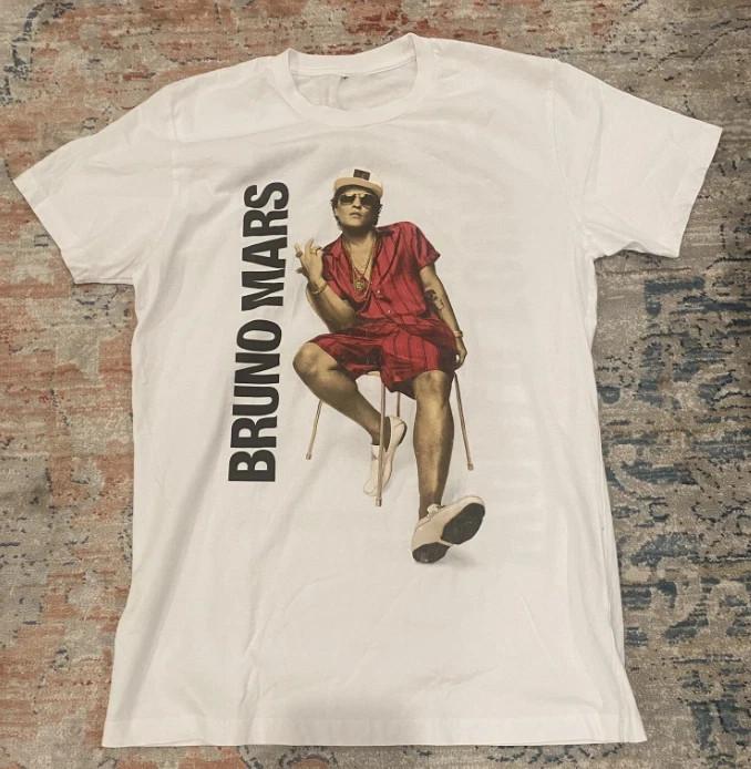 Bruno Mars 24K Magic World Tour Reprint T-Shirt Concert Fan Tee