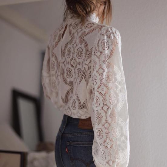 Воротник-стойка с длинными рукавами. Перспективная сексуальная рубашка. Вышивка. Цветочная вязаная крючком кружевная полая футболка. Топ. Уличная одежда.