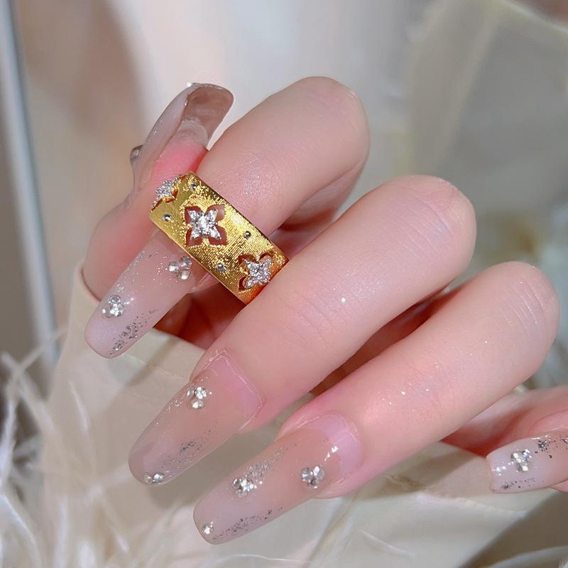 Женское кольцо на указательный палец класса люкс из стерлингового серебра 925 пробы с неправильной формы драгоценным камнем - Не тускнеющее, регулируемое, с легким нишевым дизайном.