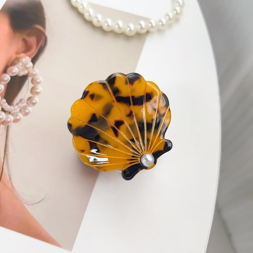 Bofeiya Summer Pearl Shell Acetate Hairpin – Sweet Dopamine Shark Clip