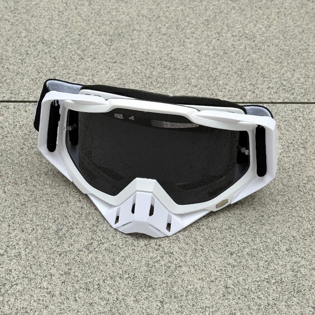 Protective Windshield Motorcycle Goggles Men's Riding UV400 Windproof And Sand Resistant Detachable Off-road Helmet Goggles