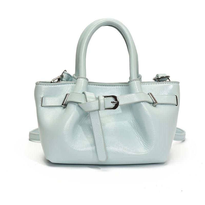 Spring and Summer Hot Sale Dopamine Color Small Fresh Portable Pleated Bag Fashionable Commuter Ou Ruofeng Foreign Style Messenger Women's Bag