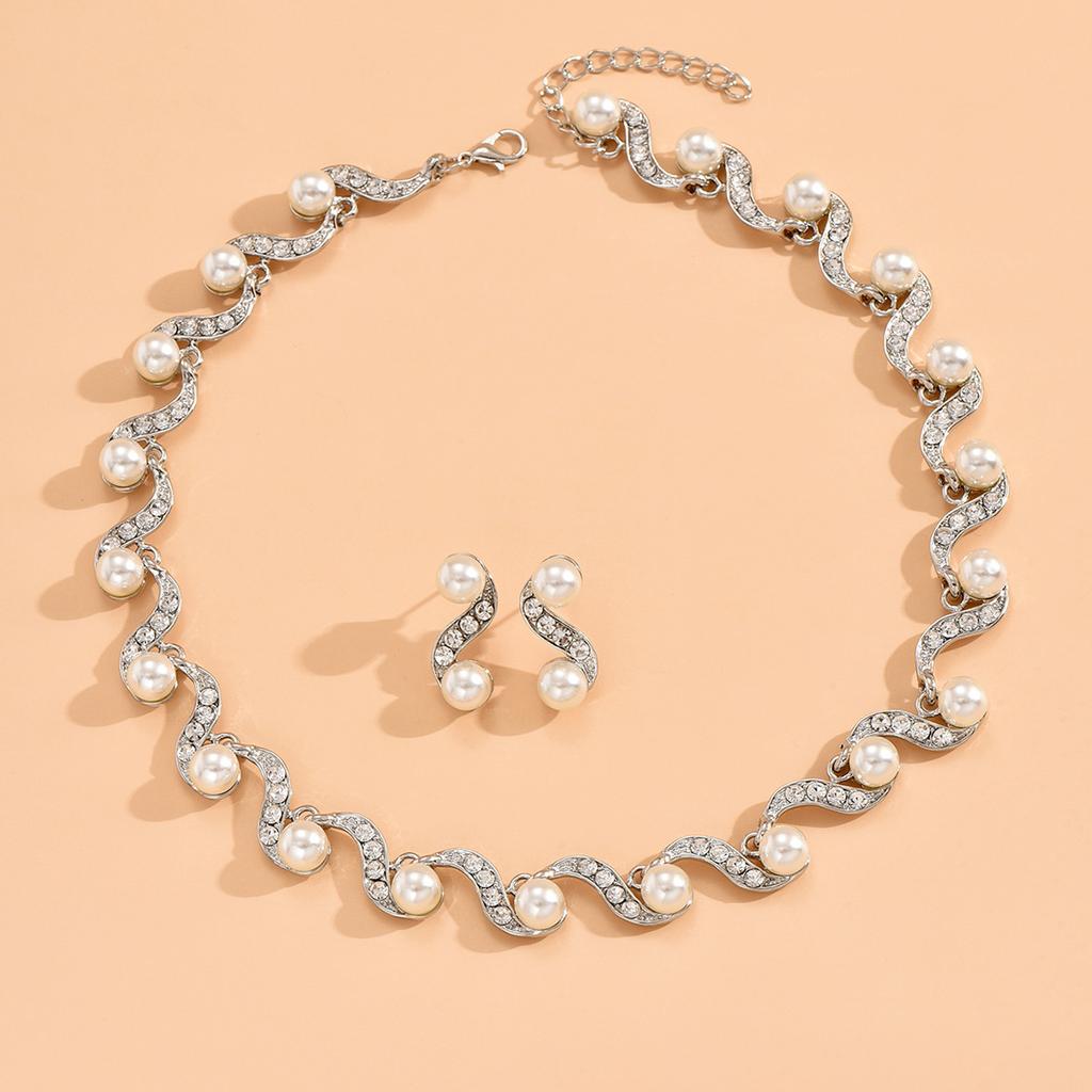 BLINGBAY Women's Jewelry Set Pearl Sweet Fashion Wedding Accessories Earrings Necklace Set Modern Jewelry Gift Elegant Lady