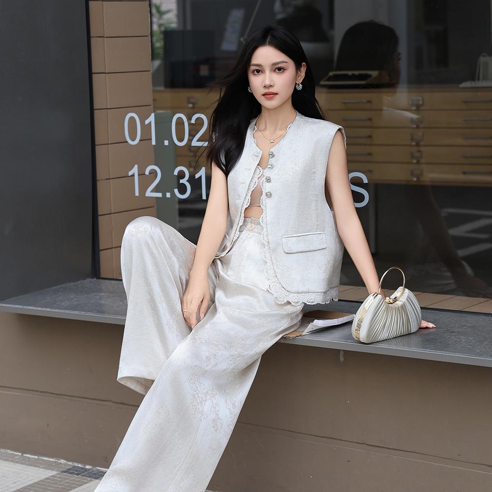 MIXMAX Casual Versatile Temperament Fashionable Age Reducing and Slimming Two-Piece Set