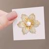 Golden High-End Women'S Delicate Flowers, Sparkling S, Redbud Anti-Light Brooches