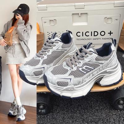 Женская обувь – Кроссовки