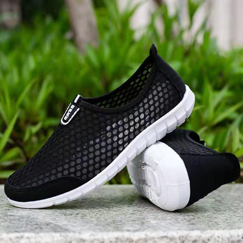 Men's Summer Breathable Hollow Sandals Dad Old Beijing Mesh Cloth Shoes Husband Leisure Sports Slip-On Mesh Shoes