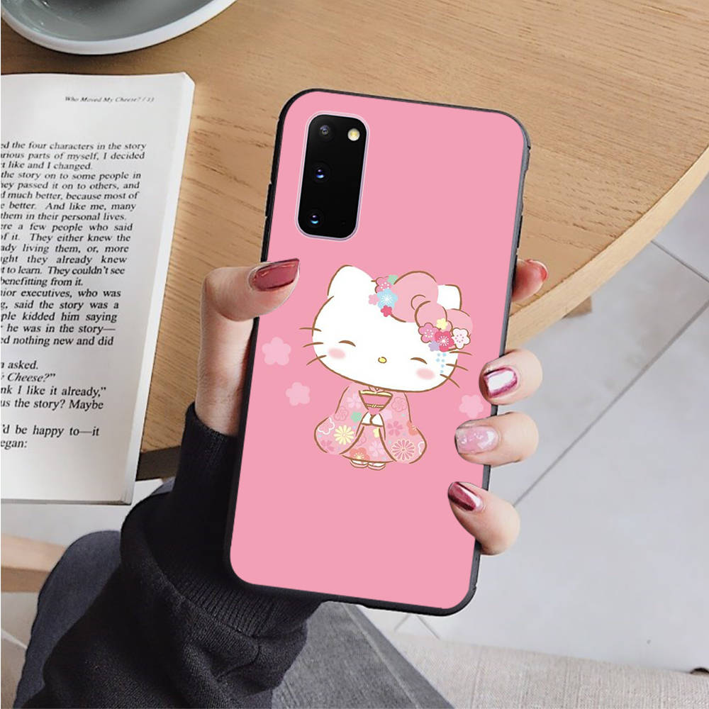 AH38 Прекрасный чехол Hello Kitty Black для iPhone 16 15 Plus 14 13 12 11 Pro 8 7 6S SE 5S X XR XS Max Realme C30 C33 C31 9I Huawei Y8P Y9 Sofe Cover