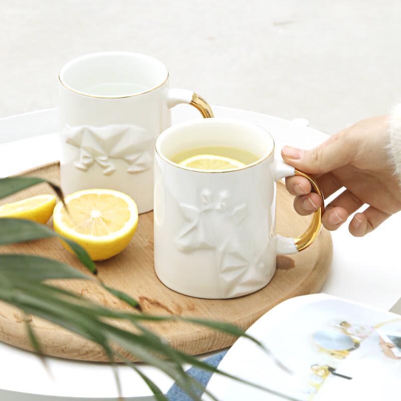Керамическая кружка Shangqi Nordic с тиснением и золотым ободком