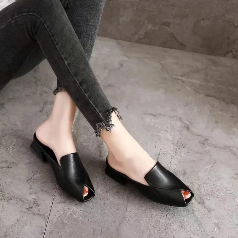 Leather Yellow Sandals and Slippers Women Summer Open-toed Flat Fish Mouth Fashion All-match Thick Heel Half Slippers