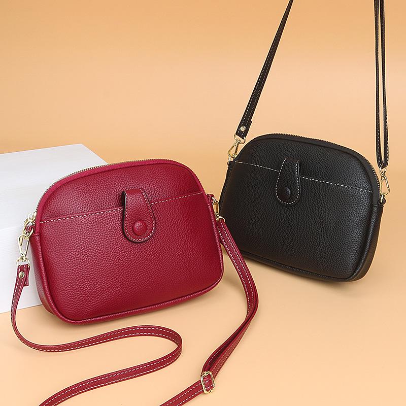 Модные женские сумки через плечо и почтальонки: Модные, высококачественные и универсальные модели небольших квадратных форм