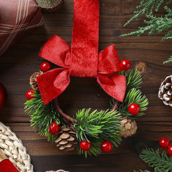 6 шт. 6-дюймовых рождественских мини-венков для шкафа, маленькие искусственные кедровые венки с бантом из ленты, сосновой шишкой и ягодами для входной двери, окна, фермерского дома