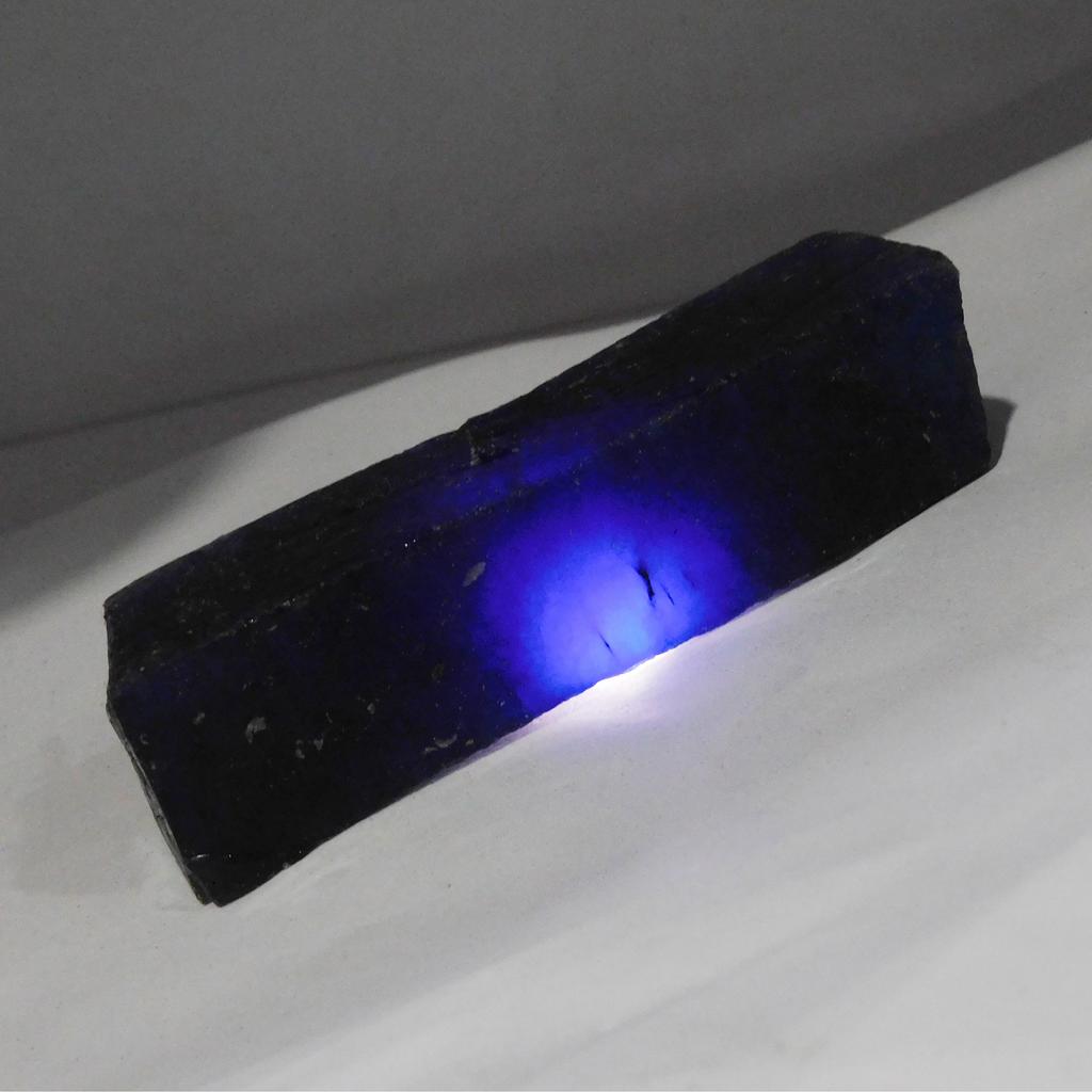 Natural Blue Sapphire Loose Gemstone 550.15 ct Uncut Rough September Birthstone for Gem Collections