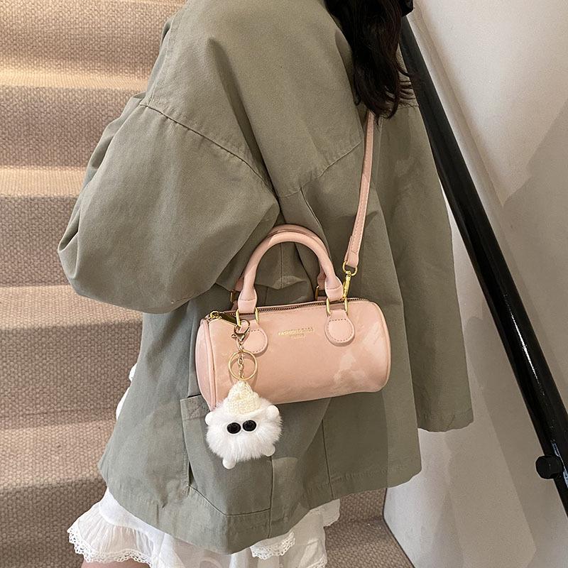 Маленькая сумка в иностранном стиле высокого класса, женская, 2025, новая, популярная, универсальная сумка-мессенджер, модная, супергорячая, портативная сумка-бостон