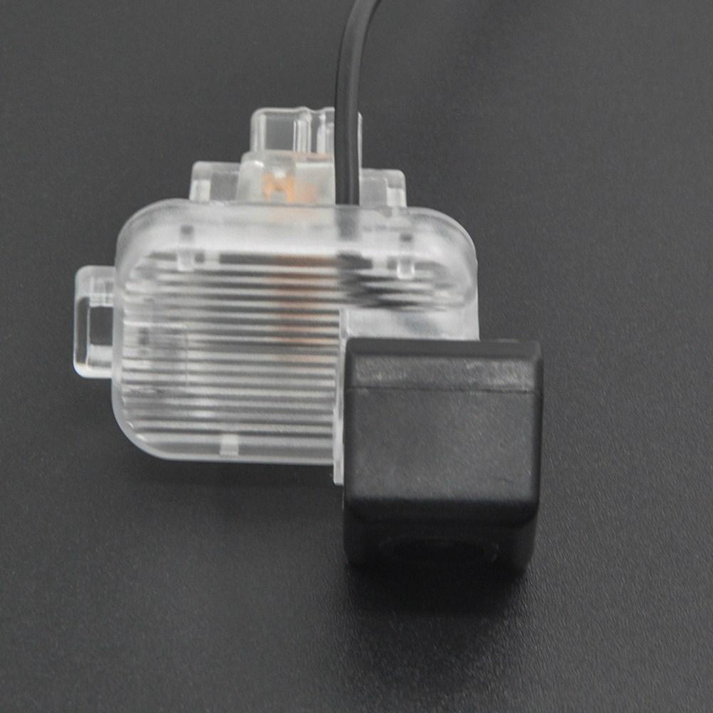 Водонепроницаемая камера заднего вида для автомобиля Mazda ATENZA устанавливается в отверстие подсветки номерного знака