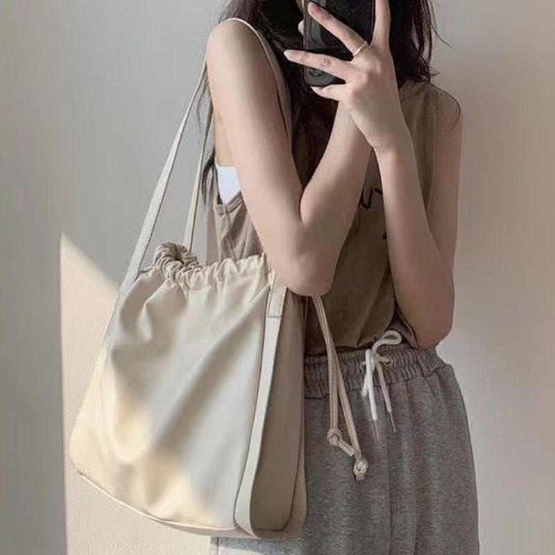 Summer Women PU Leather Shoulder Bag Female Large Capacity Drawstring Tote Bags Casual Handbags Lightweight Pleated Shopper Bags