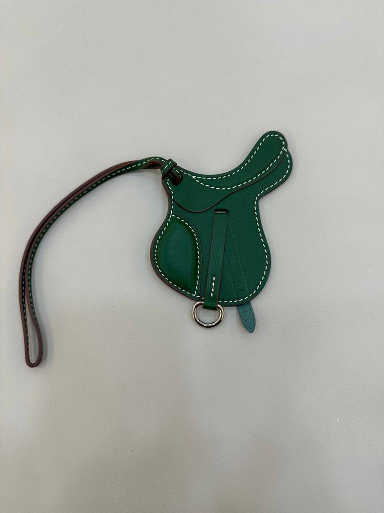 Высококачественный кожаный брелок для сумки, подвеска в виде сумки-седла, милый брелок для ключей от машины, роскошные аксессуары для сумки из натуральной овчины ручной работы