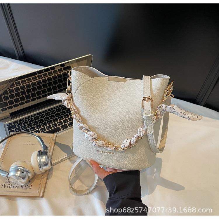 Retro Lychee Pattern Hand-held Bucket Bag Women's 2025 Spring and Summer New Trendy Fashion Versatile Simple Shoulder Crossbody Bag