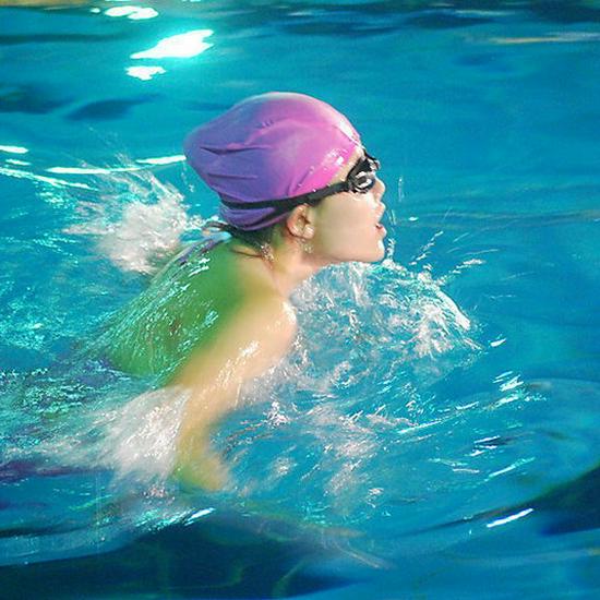 Водонепроницаемая эластичная шапочка для плавания Shen Yu с защитой ушей для длинных волос - Унисекс, не тугая, многоцветная