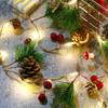 Рождественские украшения Огни Сосновые шишки Красные фрукты Светодиодные огни из медной проволоки Рождественские гирлянды из ротанга