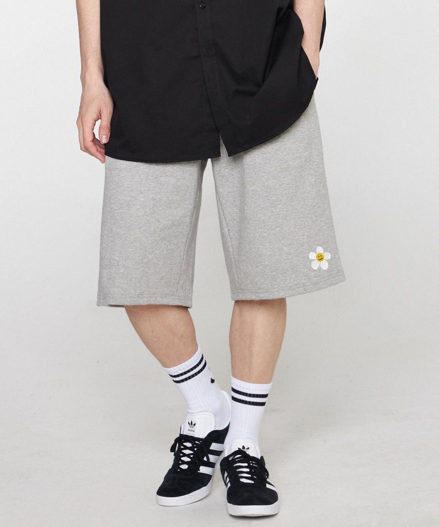 GRAVER [Unisex] Flower Embroidery Bermuda Training Half Pants_Gray