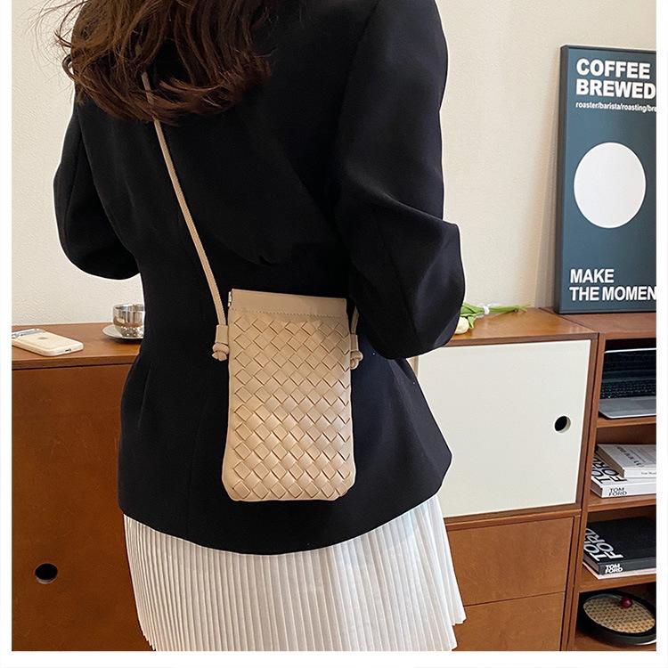 Fashionable Retro Phone Bag Woven Texture Mini Shoulder Crossbody Bag Casual Solid Color Change Storage Bag for Women