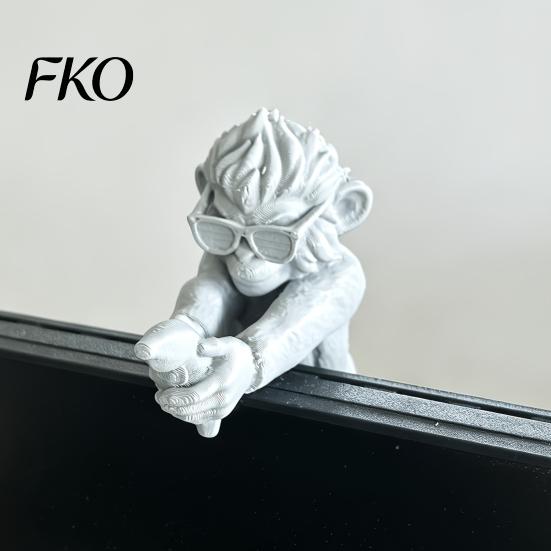 Fine Workmanship Decor Cool Monkey Figurine Computer Monitor Decor, Funny Statue Ornament, Decorative Bedroom Decoration Piece with Banana
