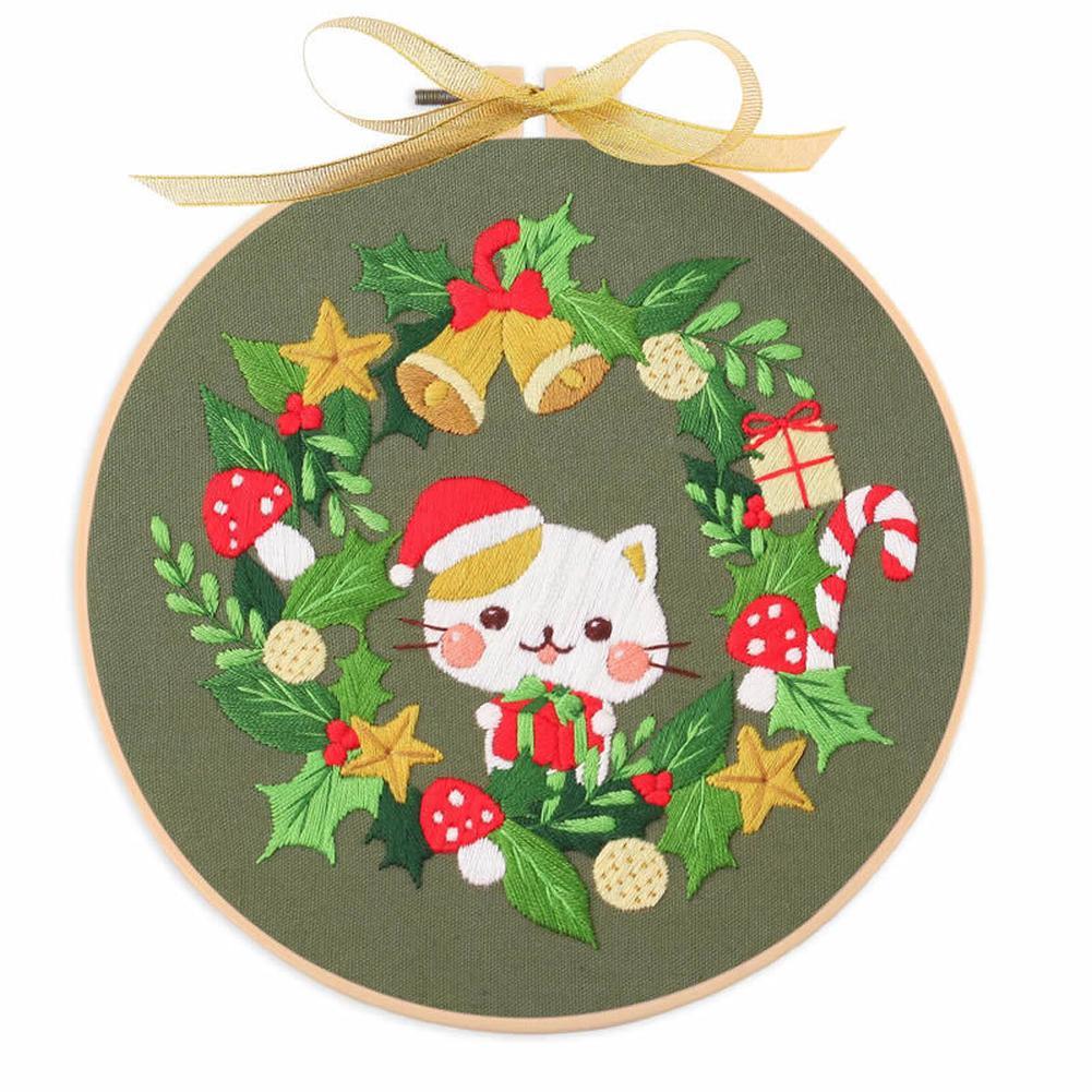 Embroidery Kit, Cross Stitch Kits For Beginners, DIY Needlepoint Kits With Stamped Christmas Pattern Fabric Hoop Needle Threads