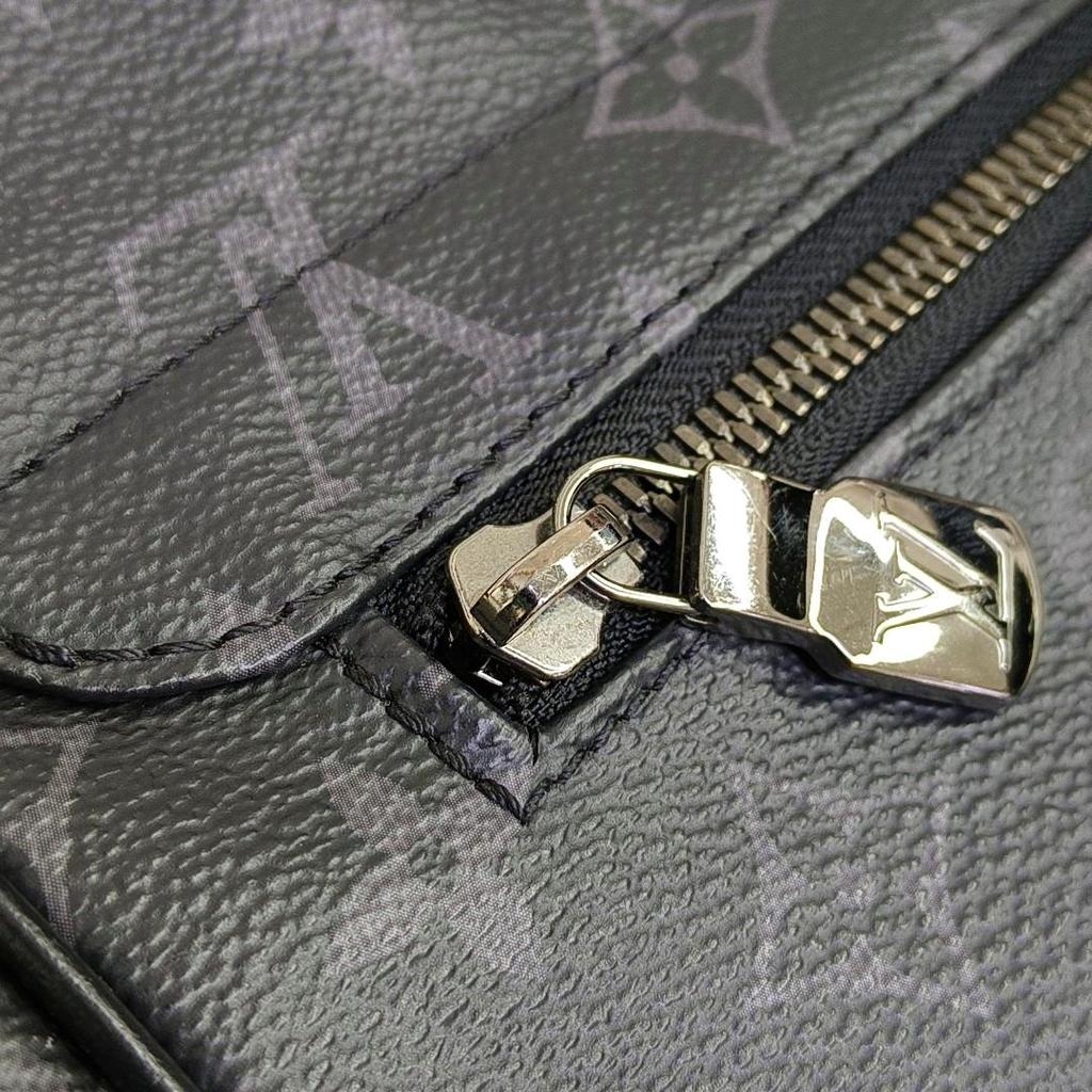 [Pre-Owned] District Mm Monogram Canvas Leather Commuter Briefcase Laptop Bag - Very Good #OMBN2A