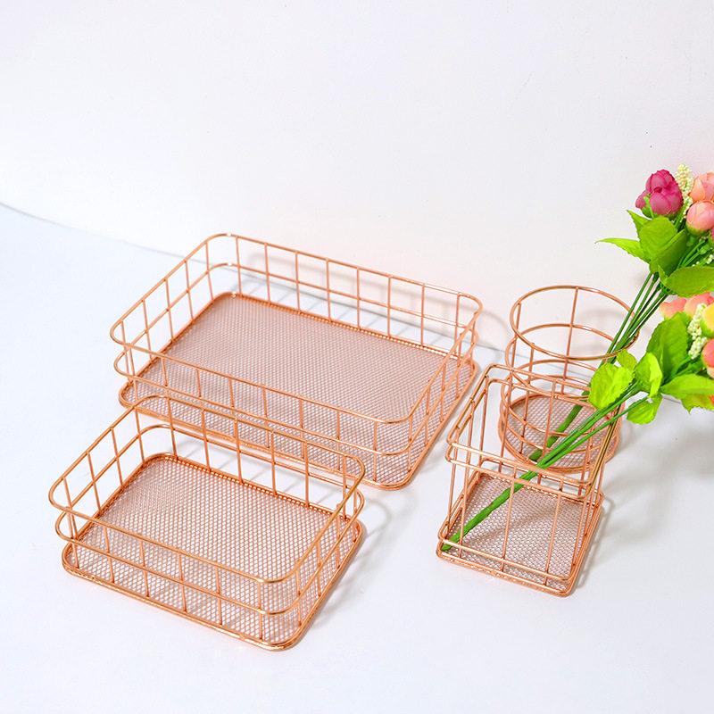 Скандинавская золотая металлическая железная корзина для хранения ручек для макияжа, офисный настольный держатель для кистей для макияжа, настольный органайзер для косметики, стеллаж