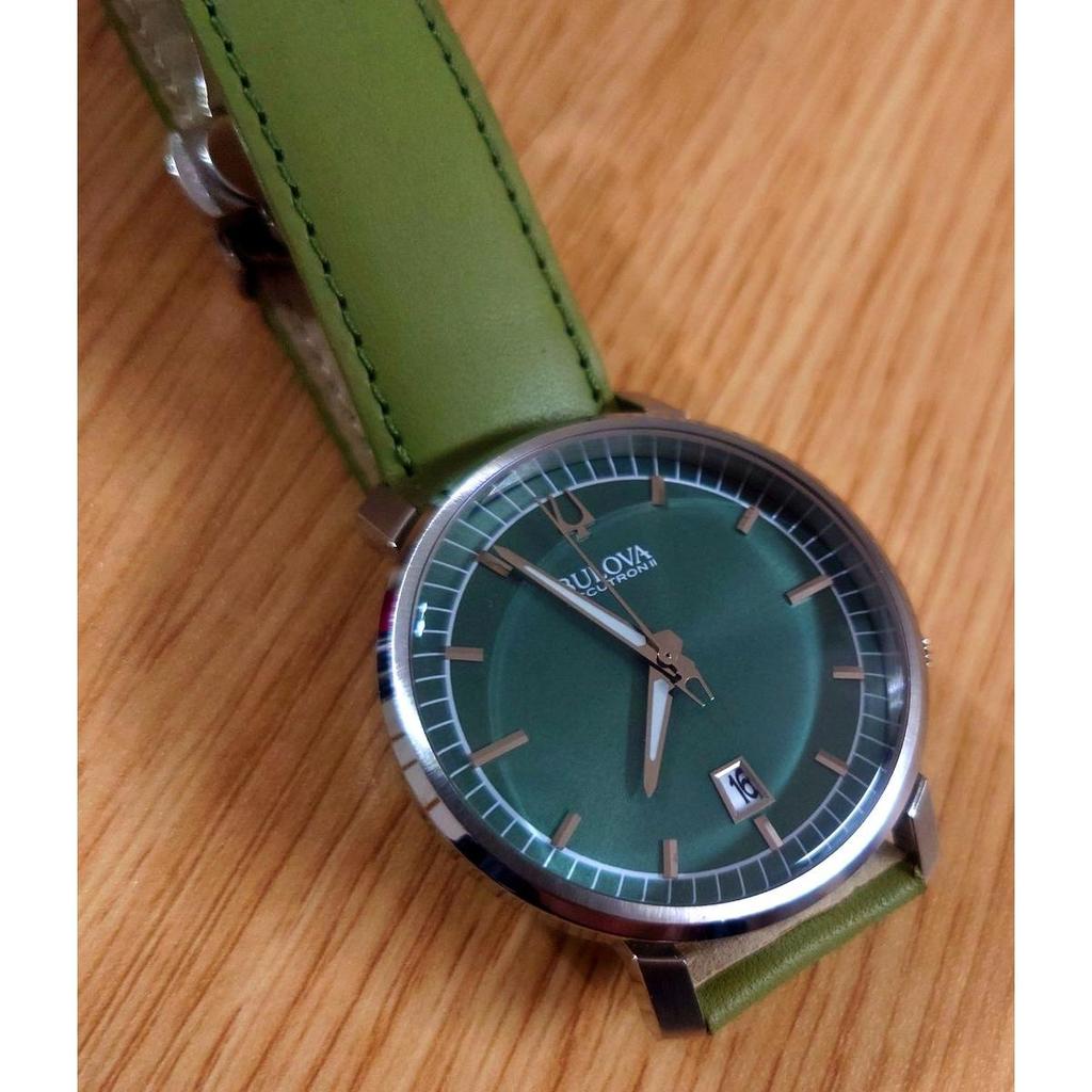 Б/у ЧАСЫ BULOVA ACCUTRON II Bulova Accutron II Surveyor Зеленые
