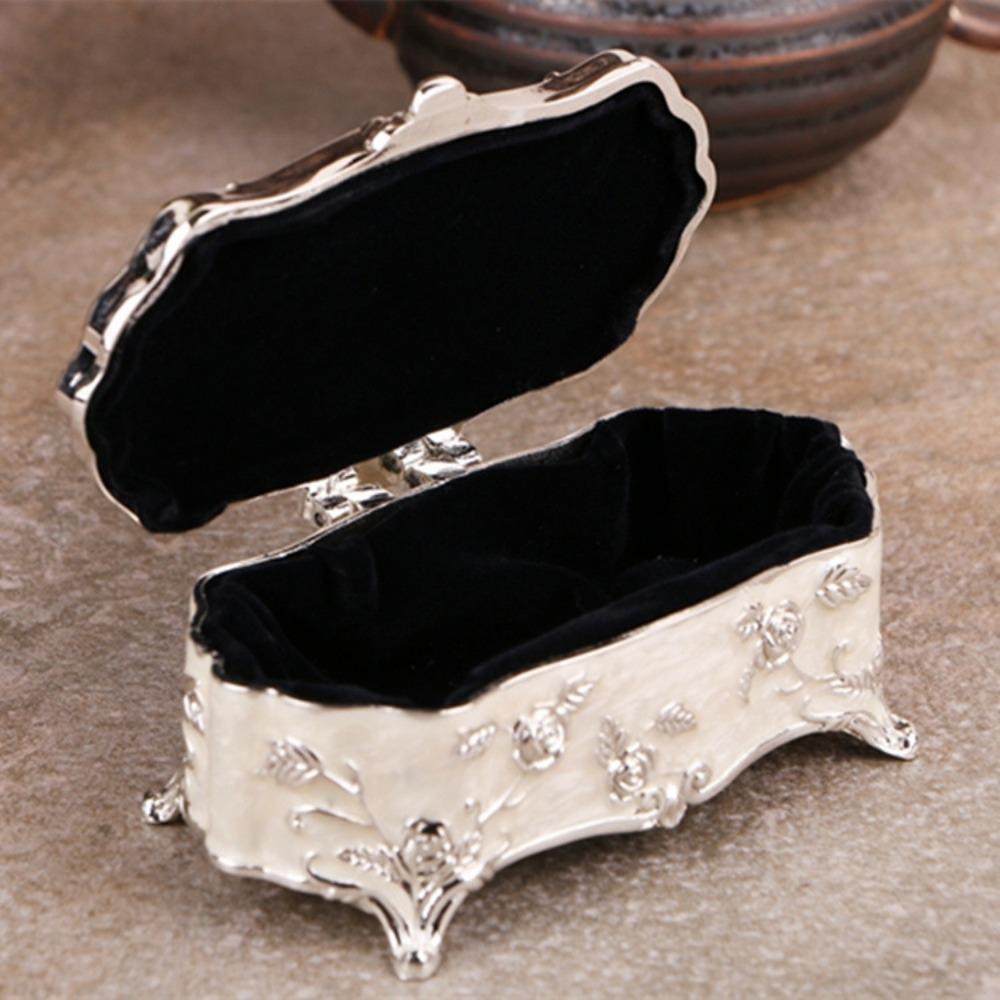 1 шт., винтажная овальная металлическая шкатулка для драгоценностей с пряжкой-маленькая посеребренная коробка из цинкового сплава, креативная коробка для хранения ювелирных изделий в стиле ретро