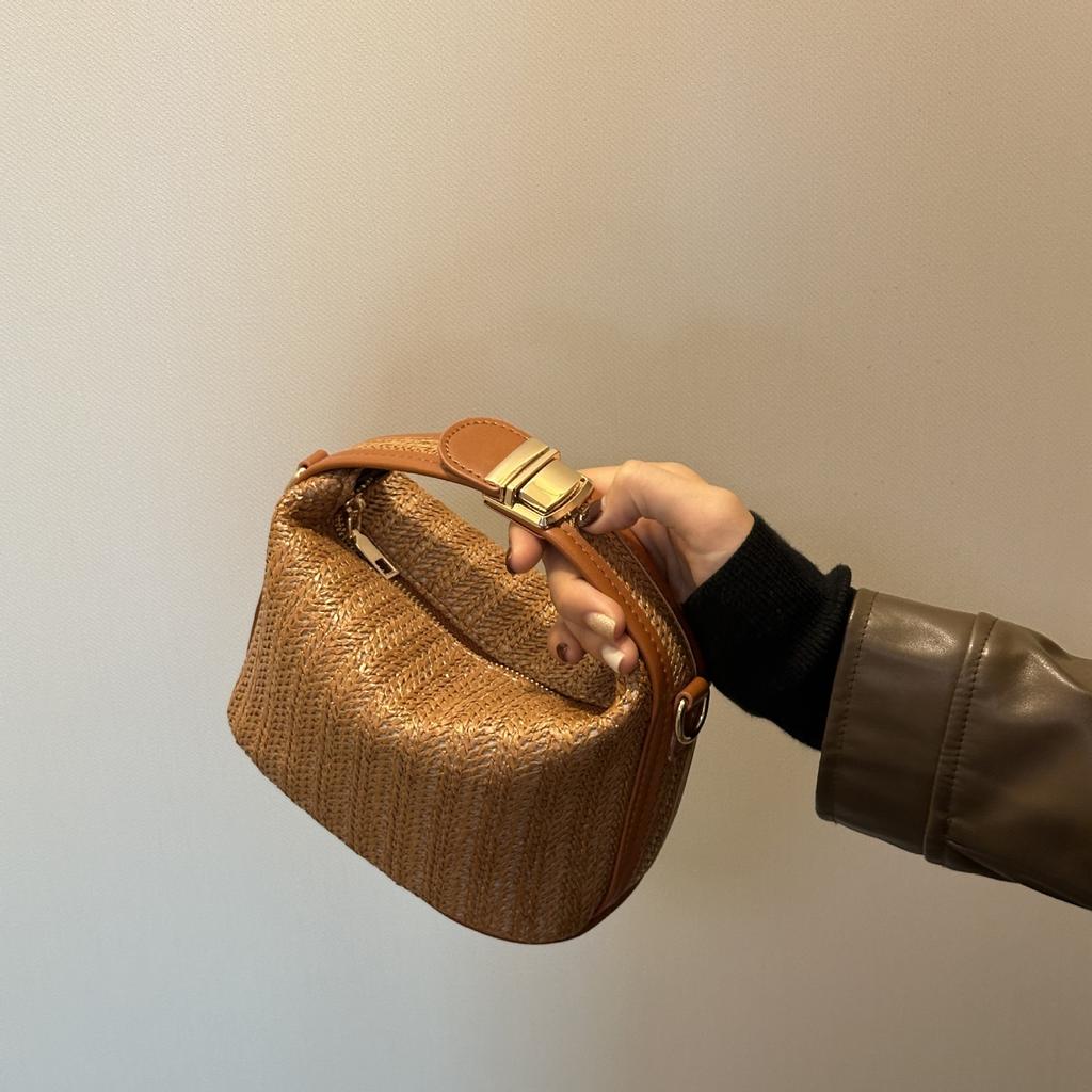 Универсальные соломенные плетеные сумки через плечо, повседневные сумки-ведра, модные контрастные цветные сумки, пляжные сумки для отпуска для женщин