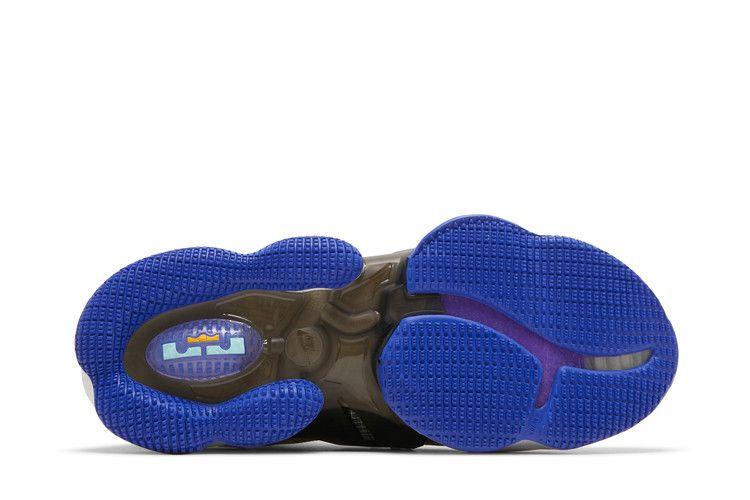 Nike LeBron 19 EP 'Graduate'