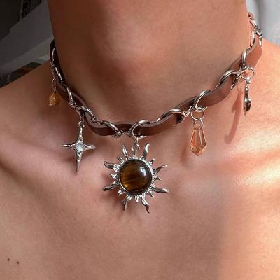 Ожерелье-чокер с подвеской в виде солнца из кожи Maillard Retro для женщин