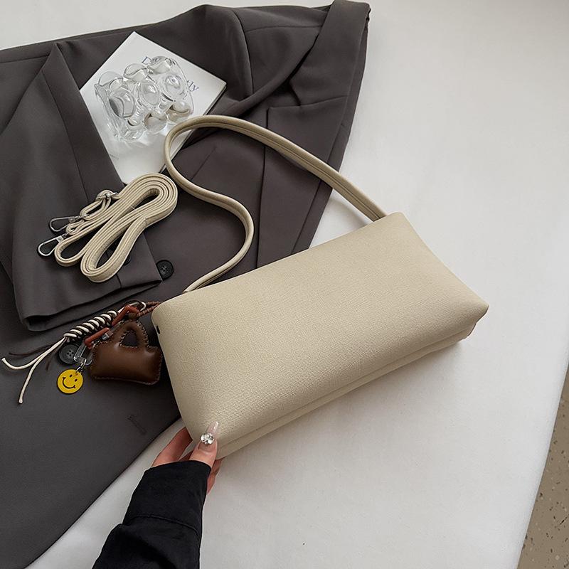 Сумка под мышкой женская 2025 новая сумка-мессенджер с высоким чувством популярная повседневная универсальная сумка через плечо осень-зима сумка-багет