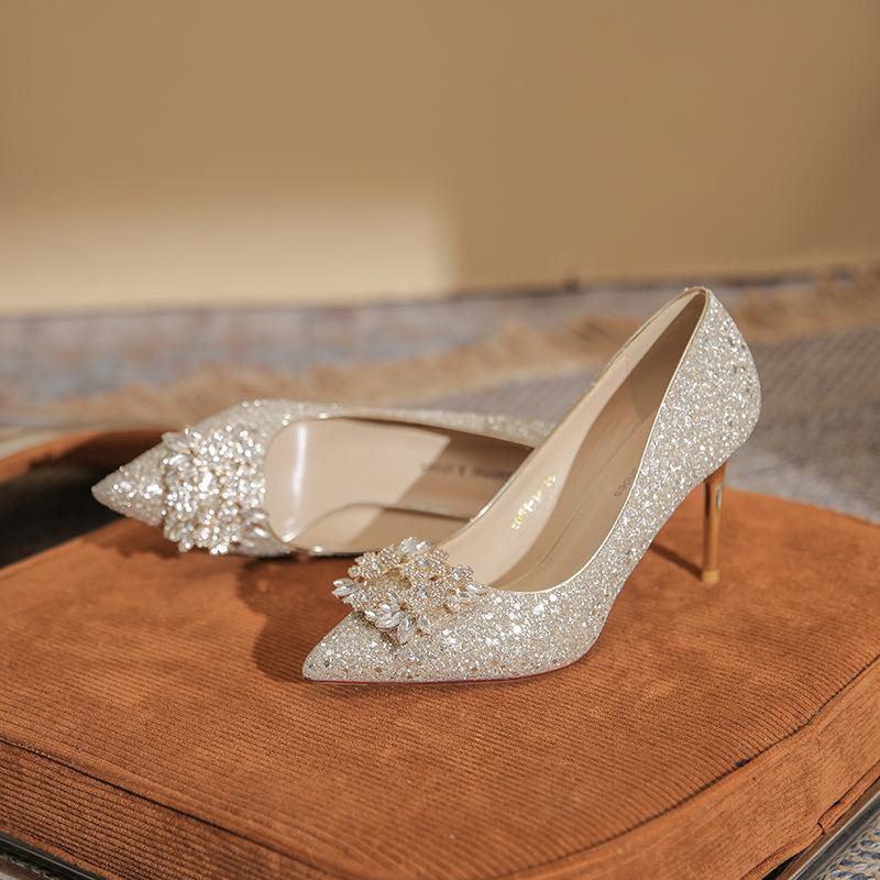 Туфли на высоком каблуке со стразами от французского бренда — женские свадебные и банкетные туфли со стразами на шпильке