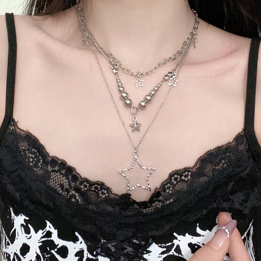 Cold wind star pendant stacked necklace European and American simple five-pointed star round bead neck chain sweet and cool personality item