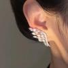 Изысканные серьги-крылья с цирконом и бриллиантами в нишевом дизайне, асимметричные серьги с крыльями ангела, изысканный вид, легкие роскошные серьги