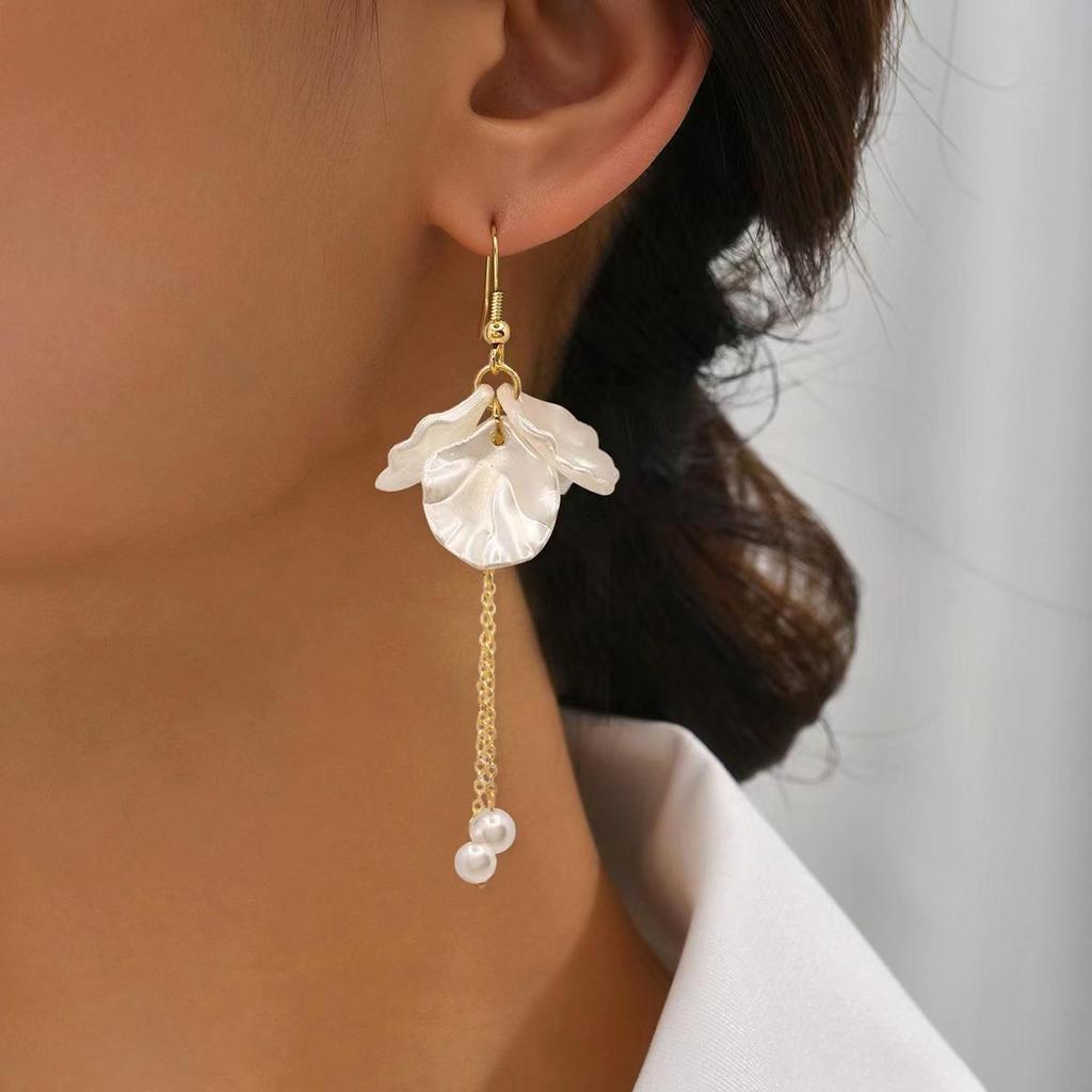 New Shell Style Women Earrings Simple Versatile Earrings Sweet Fan Shell Earrings