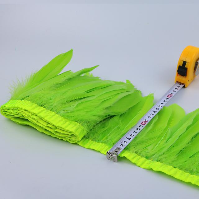 1 Метр Окрашенная Отделка из Гусиного Пера Золотого Цвета для DIY Поделок Вечернее Свадебное Платье Карнавальная Лента Декор для Одежды Плюмаж Аксессуары 15-20см