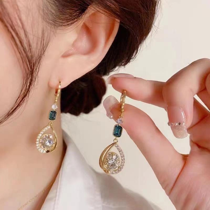 Copper Needle Vintage Green Crystal Butterfly Drop Earrings for Women Jewelry New Trending Luxury Zircon Women's Earrings