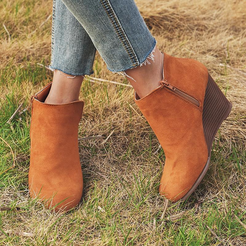 Женские полусапожки на танкетке большого размера 2021 года осень/зима