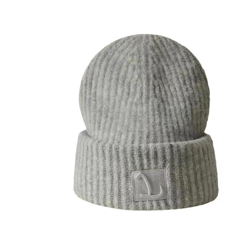 New big head circumference thick wool hat women's autumn and winter warm and cold ear protection cold hat show face small knitted hat