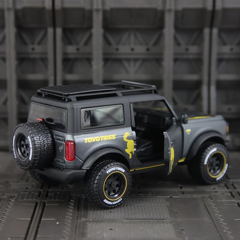 Майсто 1:24 2021 Bronco Badlands Литая модель внедорожника, Статический сплавной декоративный элемент для витрины
