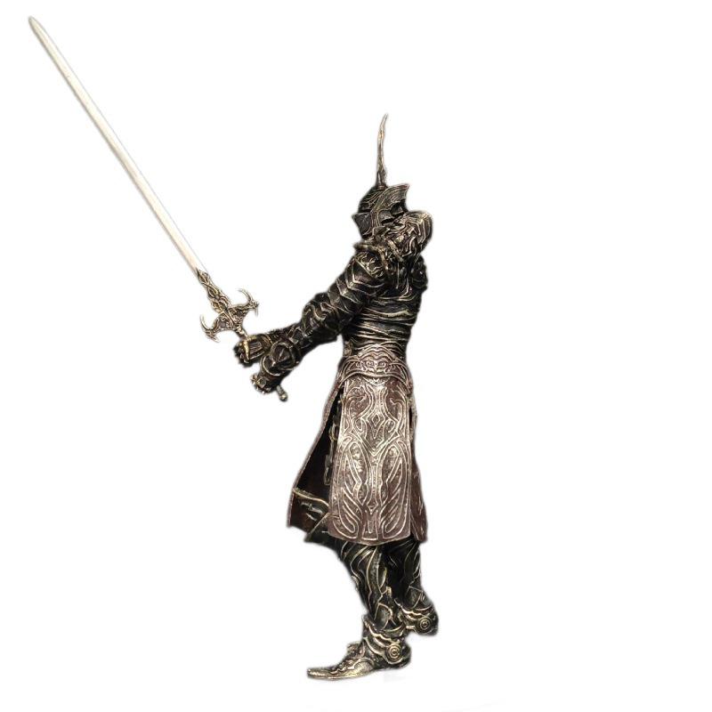 Demon's Souls Remake Penetrator Knight Anime Figure Model Ornament